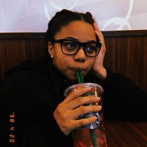 Meet your Posher, Desirae